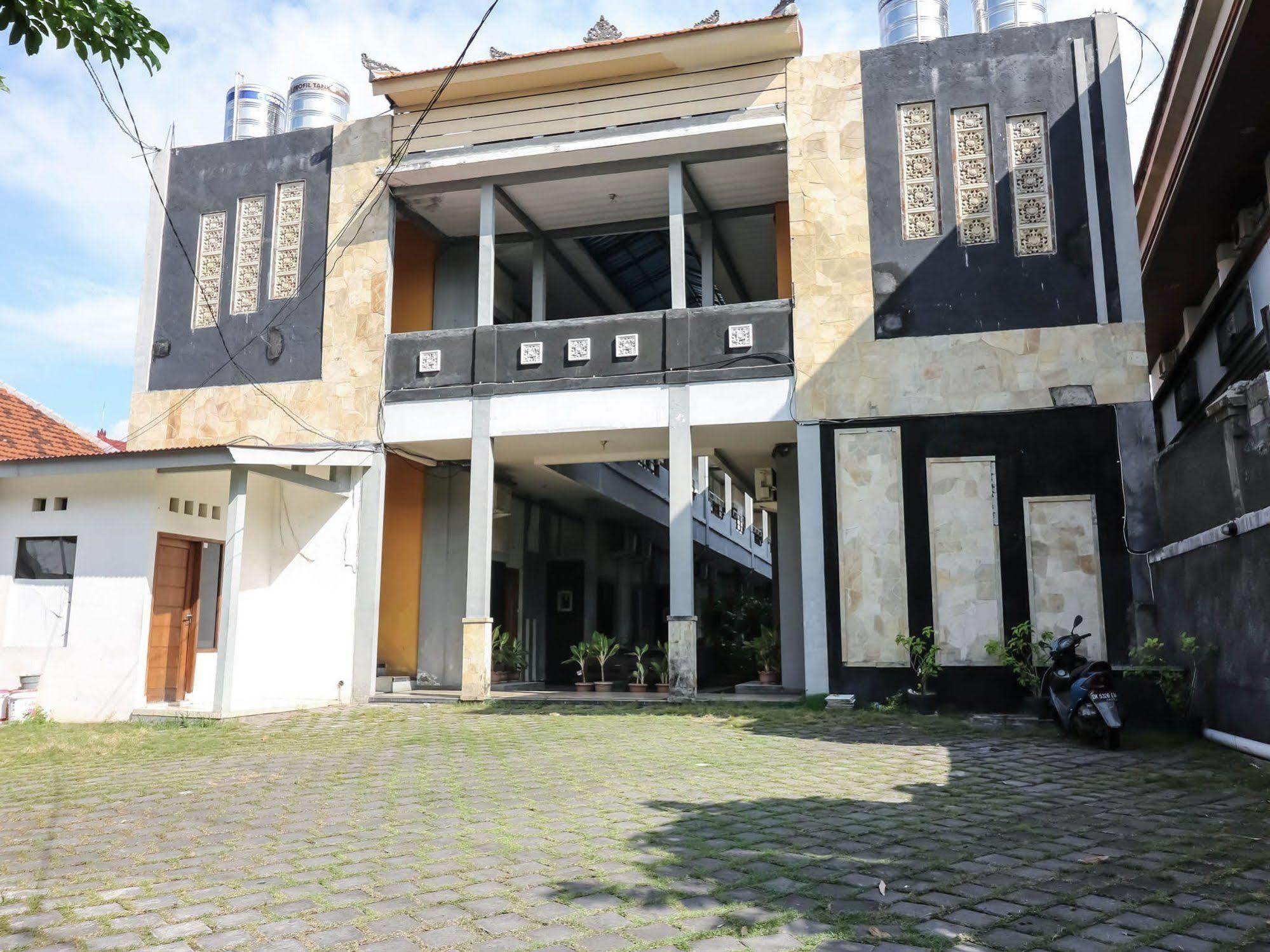 Super Oyo 91495 Hotel Indah Residence Денпасар Екстериор снимка