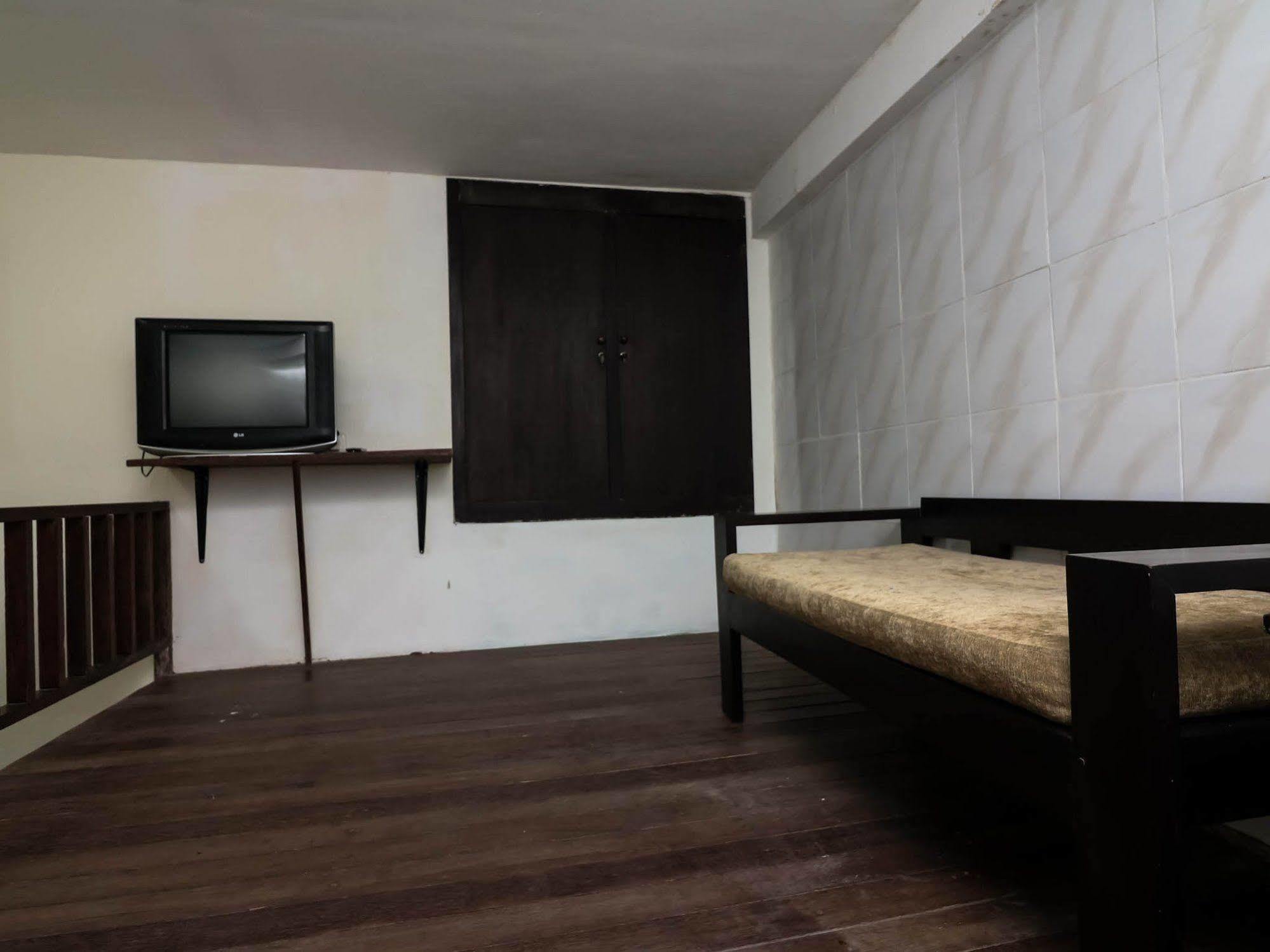 Super Oyo 91495 Hotel Indah Residence Денпасар Екстериор снимка